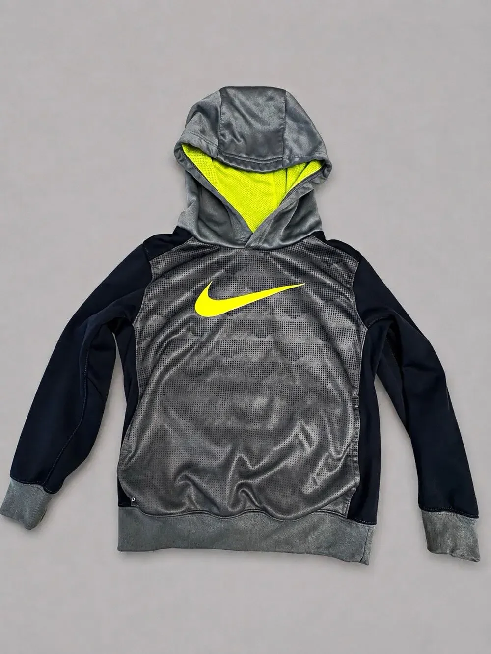 Nike Dri-FIT Boys Gray/Black/Green Colorblock Logo Pullover Hoodie 6-7yr